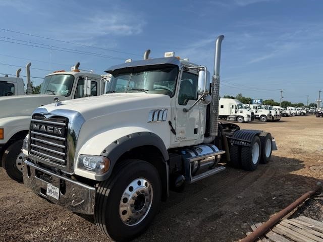 2018 MACK GRANITE GU713 - image 1 of 6