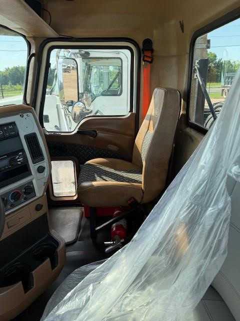 2018 MACK GRANITE GU713 - image 6 of 6