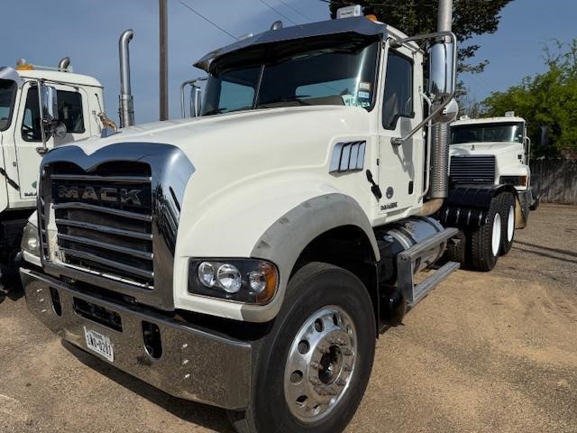 2018 MACK GRANITE GU713 - image 1 of 6