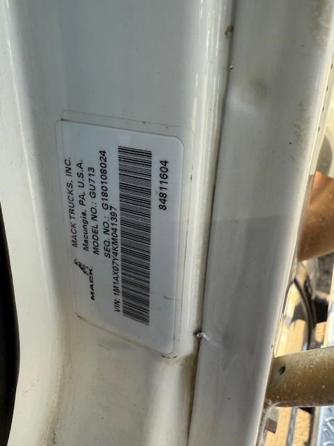 2019 MACK GRANITE GU713 - image 2 of 6