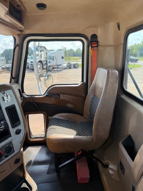 2019 MACK GRANITE GU713 - image 6 of 6