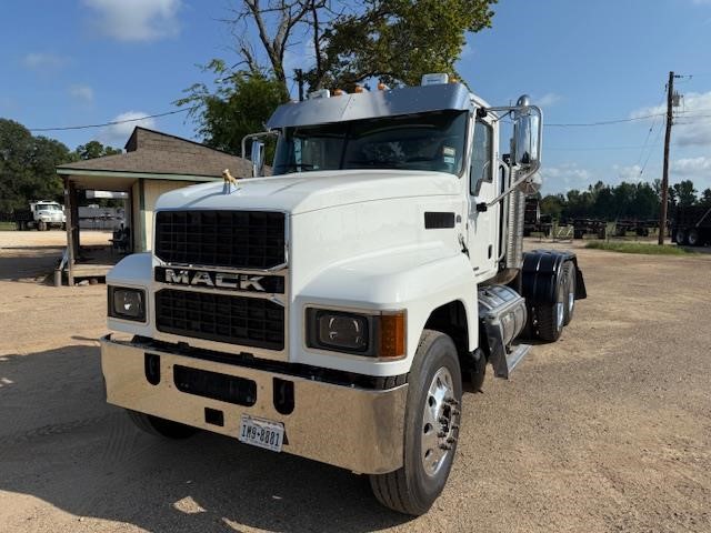 2023 MACK PINNACLE 64T - image 1 of 6