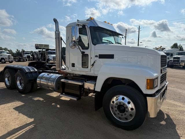 2023 MACK PINNACLE 64T - image 4 of 6