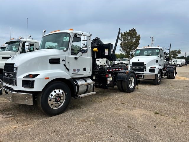 2026 MACK MD7 - image 3 of 3