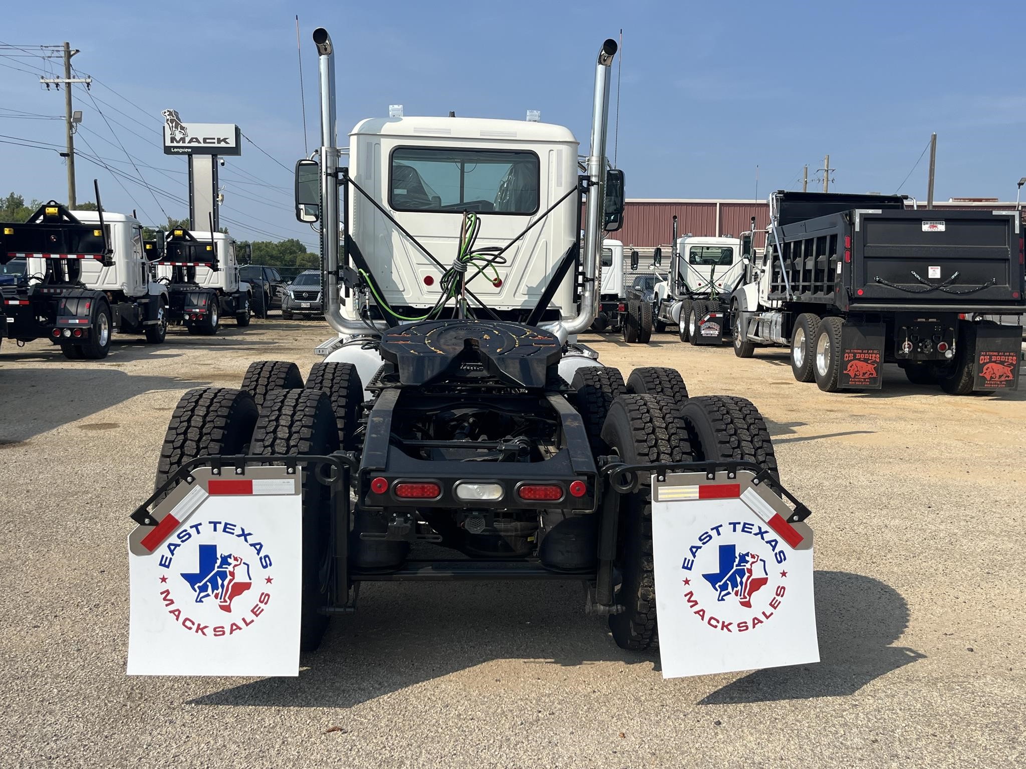 2026 MACK PINNACLE 64T - image 5 of 6